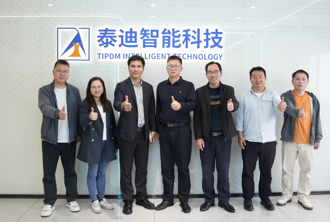 岭南师范学院数学与统计学院领导一行莅临泰迪智能科技开展访企拓岗活动